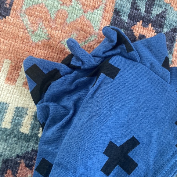 Beau Loves dino hooded sweatshirt blue black Swiss cross plus sign 3T - Picture 8 of 10